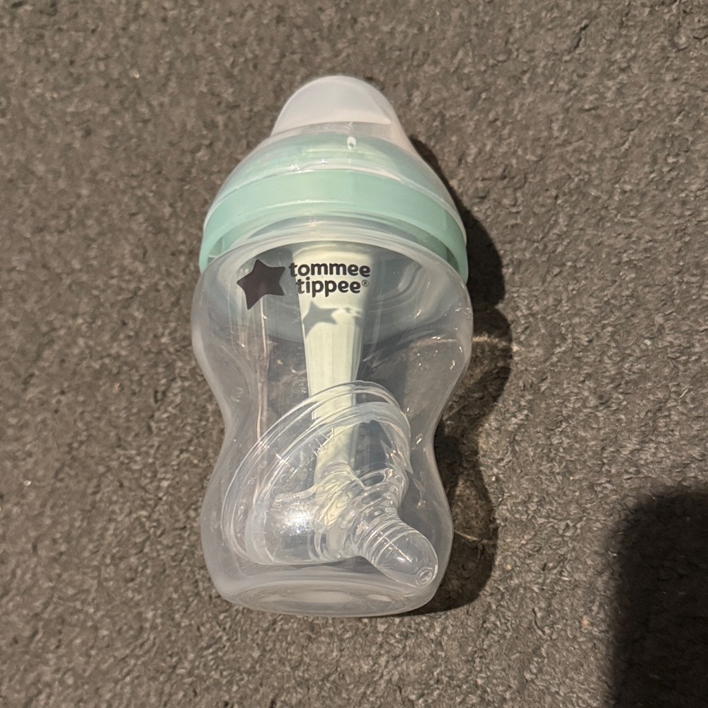 Tommee Tippee Clear and Mint Baby Bottle